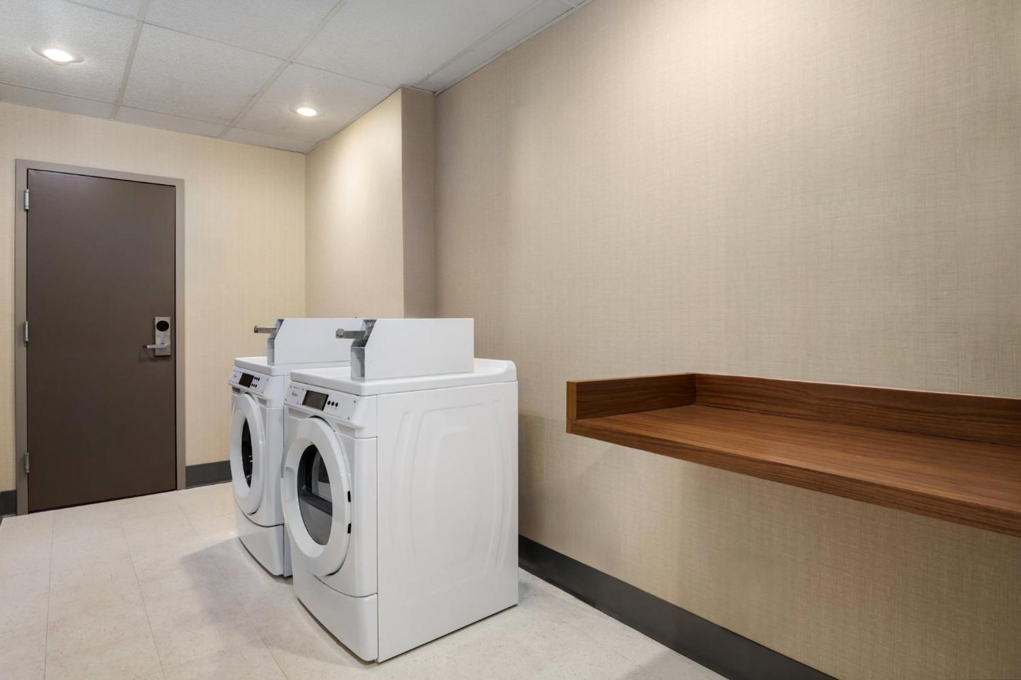 Holiday Inn Express Hotel & Suites Bentonville By Ihg Exteriér fotografie